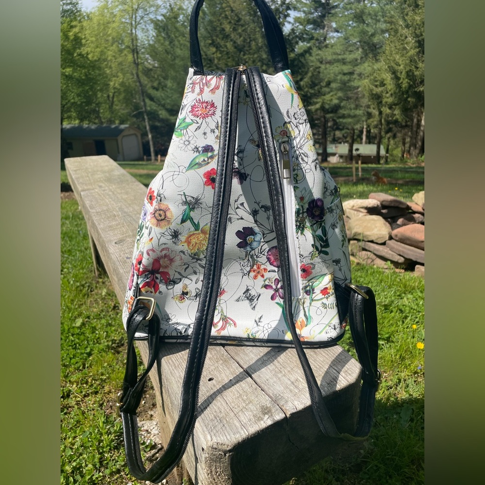 Floral Backpack - Picture 4 of 5